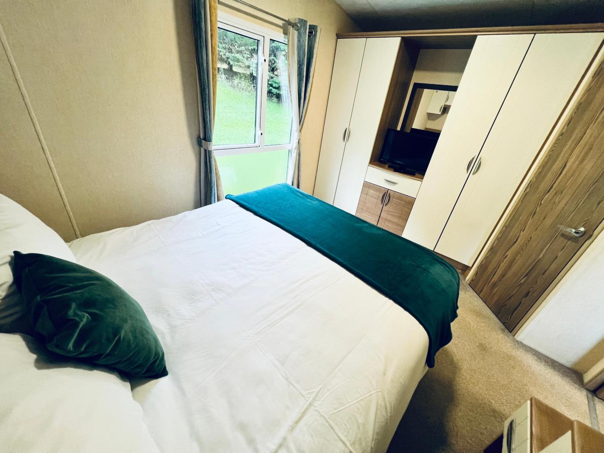 2 Bedroom Caravan Lg13, Shanklin, Isle Of Wight ภายนอก รูปภาพ